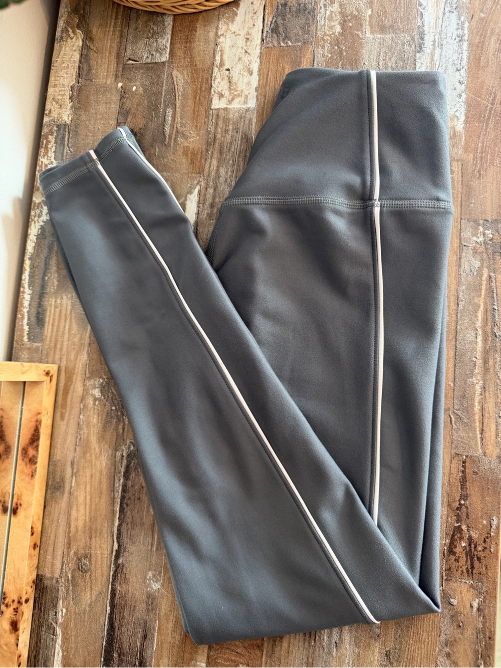 Women's Gray Leggings with Contrast Piping